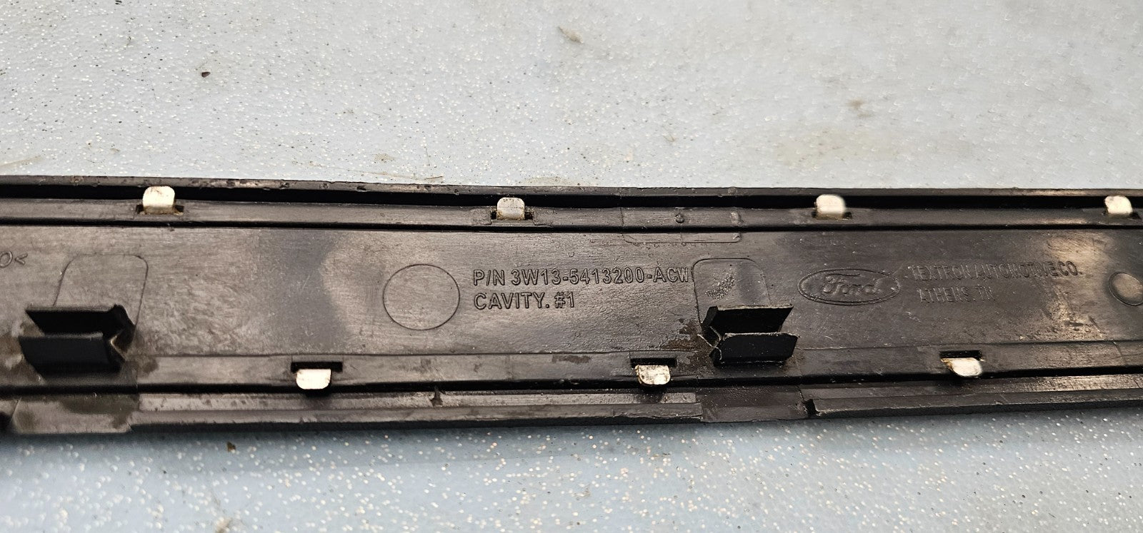 🔥2003-2011 Lincoln Town Car OEM Genuine Interior Trim Door Sill Plate