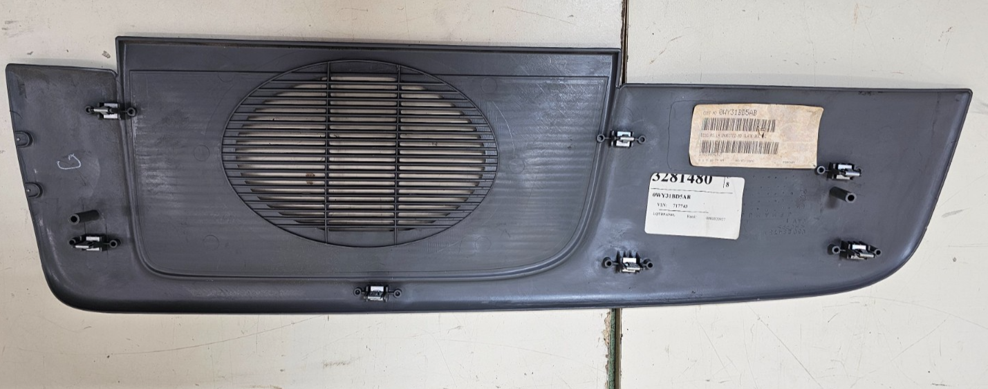 🔥01-07 TOWN & COUNTRY CARAVAN REAR LEFT DRIVER DOOR SPEAKER TRIM PANEL BLACK