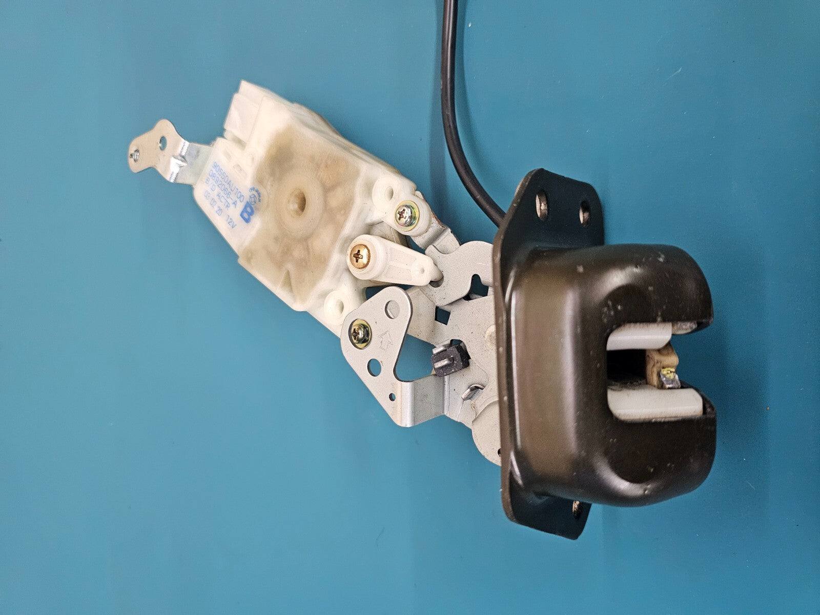🔥05-15 Nissan XTerra trunk Tail gate Liftgate Lock Latch Actuator / OEM