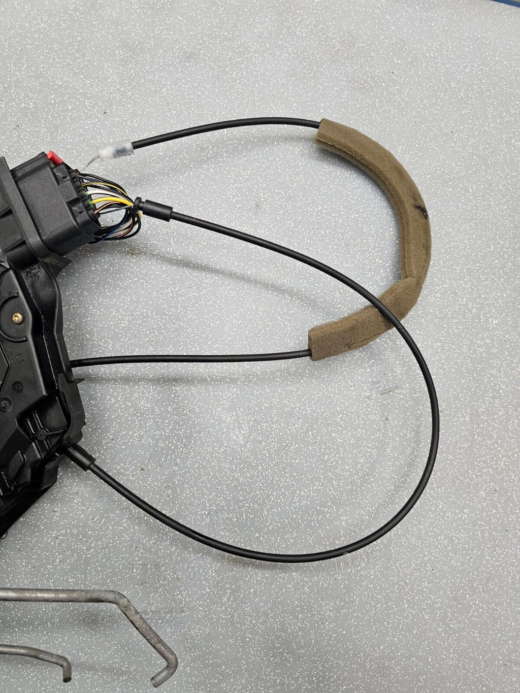 🔥2004 -2006 Mazda 3 Door Power Lock Latch Actuator w/ cables Front Left Driver