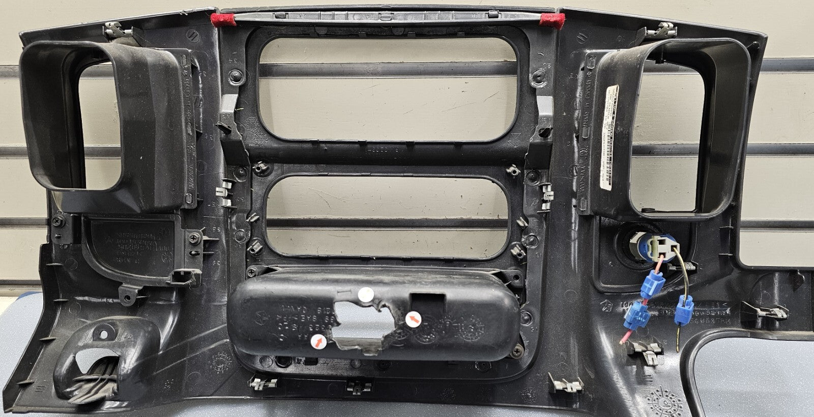 🔥02-05 Dodge RAM Dash RADIO Audio Stereo Bezel Climate Trim Panel Black B10