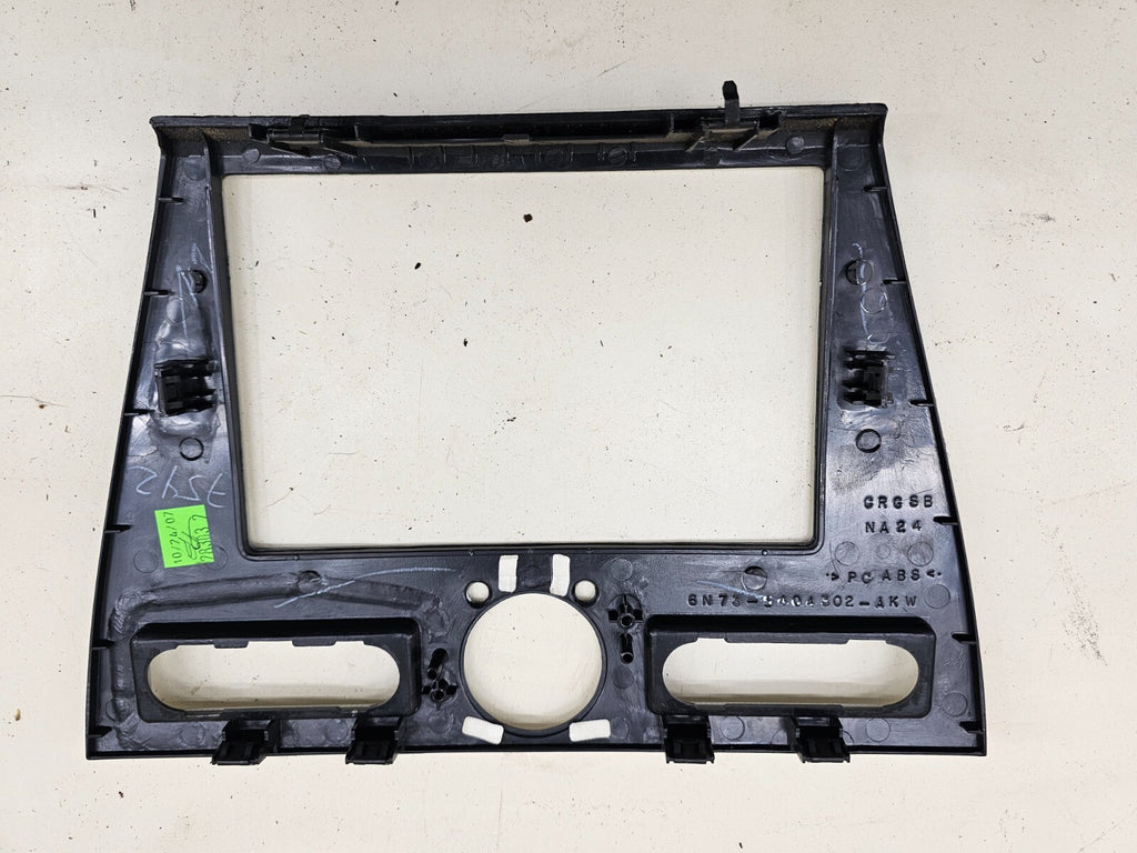 06-09 Ford Fusion Mercury Milan Front Center Dash Trim Panel Radio Bezel SILVER