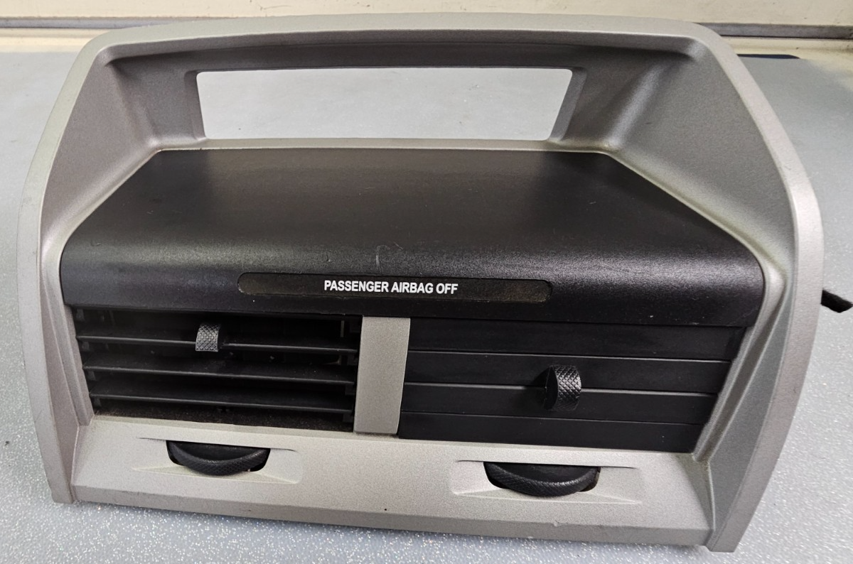 🔥08-12 FORD ESCAPE DASH CENTER Air Vents Bezel Heater Conditioning Silver/Black