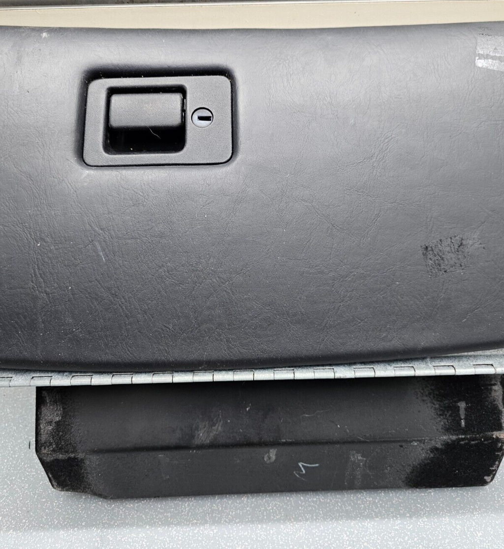 03-11 Town Car Dash Glove Box Storage Compartment Lid Door Cover Assembly Black