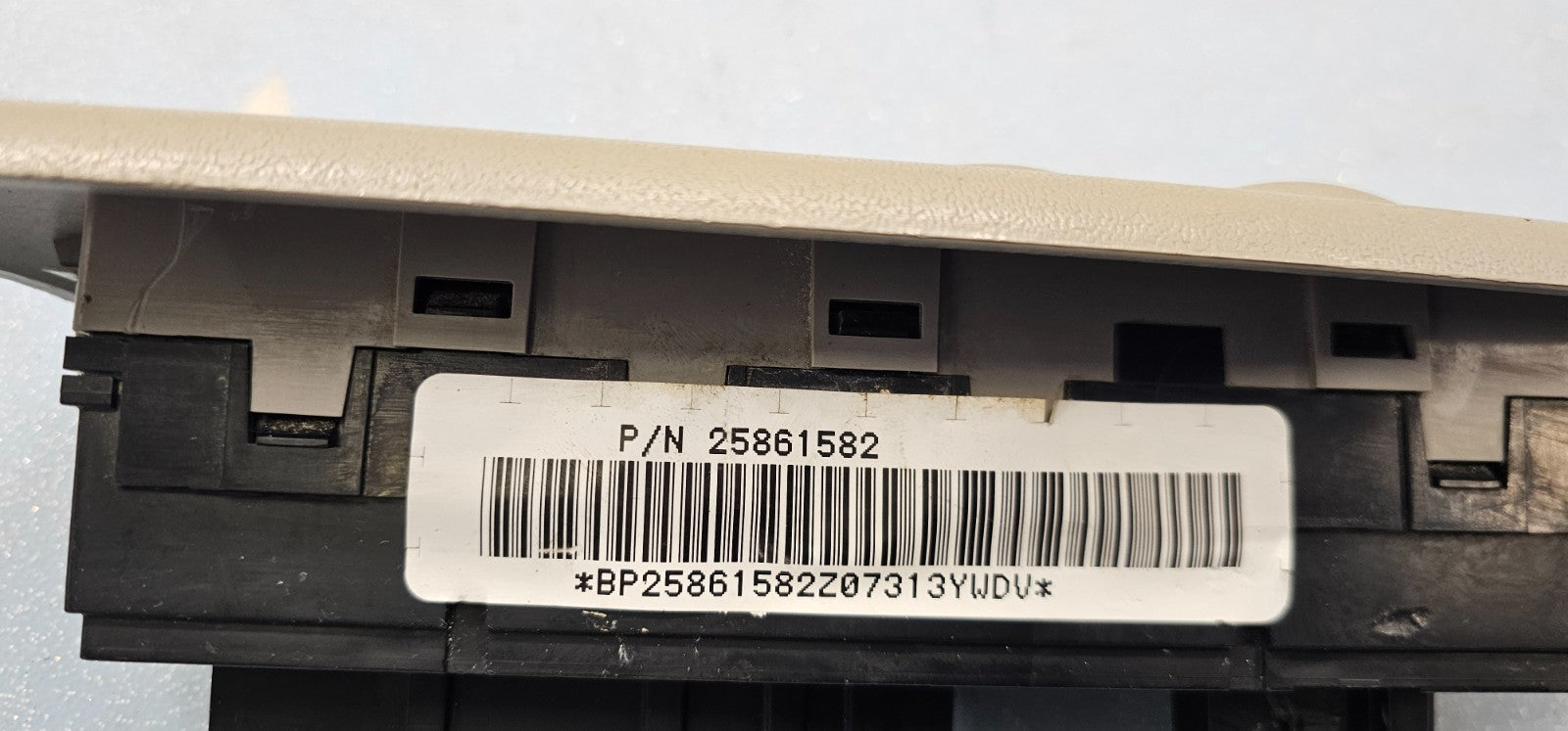 🔥06-09 TRAILBLAZER Front LEFT Master Driver Window Door Switch Assembly Tan