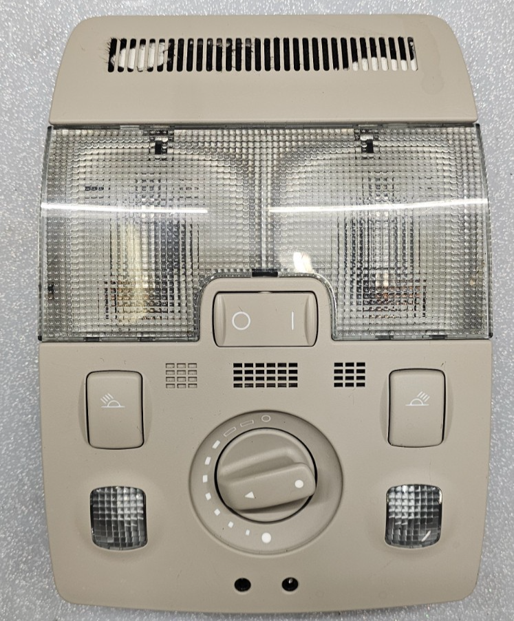 🔥02-08 AUDI B7 A4 OVERHEAD CONSOLE INTERIOR LIGHT GENUINE TAN OEM