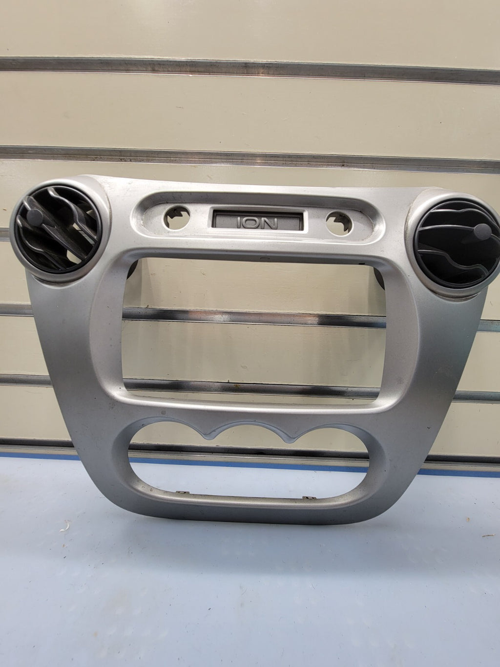 🔥2003-2007 Saturn Ion Radio AC Climate Control Bezel Assembly Vents silver