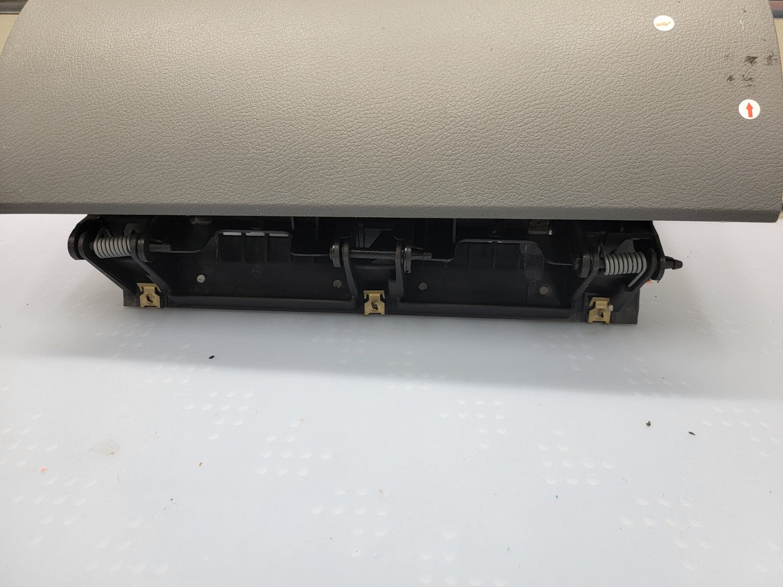 🔥08-10 Chrysler Town Country Upper Glove Box Dash Storage Door Lid Compartment
