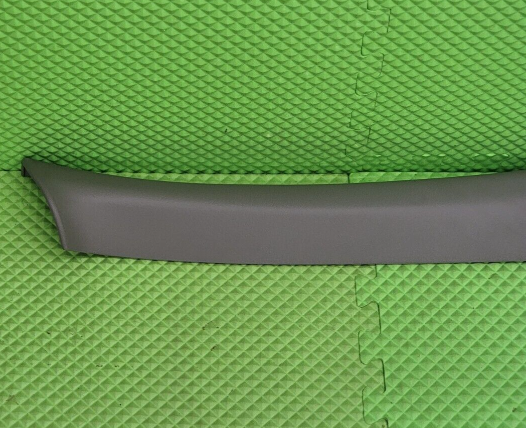 🔥02-09 CHEVY TRAILBLAZER PASSENGER PILLAR TRIM PANEL ASSEMBLY OEM DARK GRAY