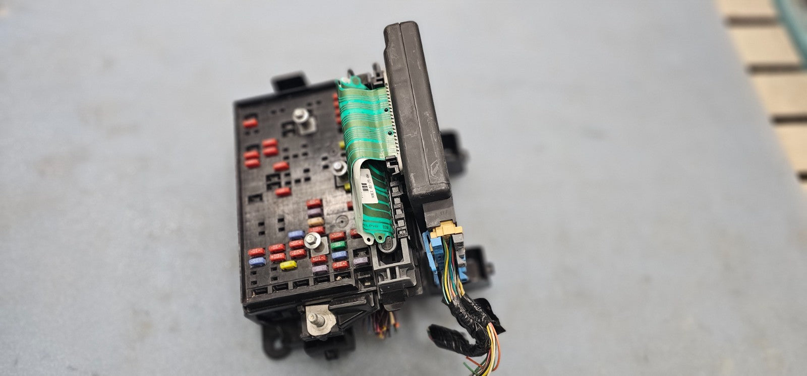 🔥05-09 Rainier Chevy Trailblazer Envoy Fuse Box Junction Body Control Module