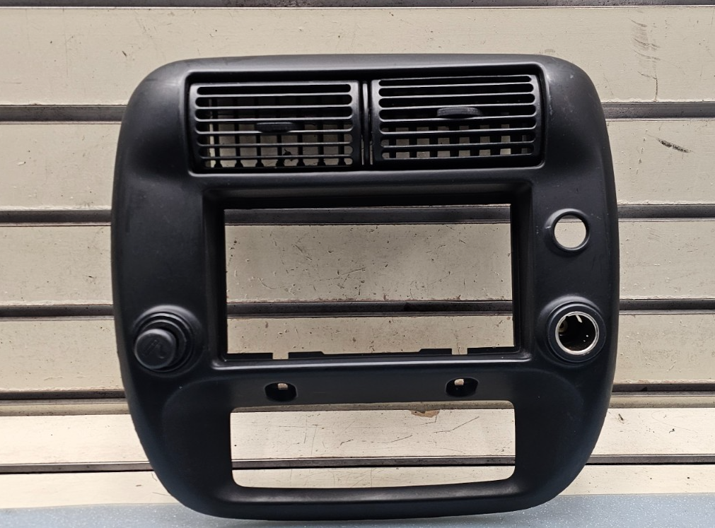95-10 Ranger Explorer Center Dash Radio Stereo Display Bezel Trim Panel BLACK B2