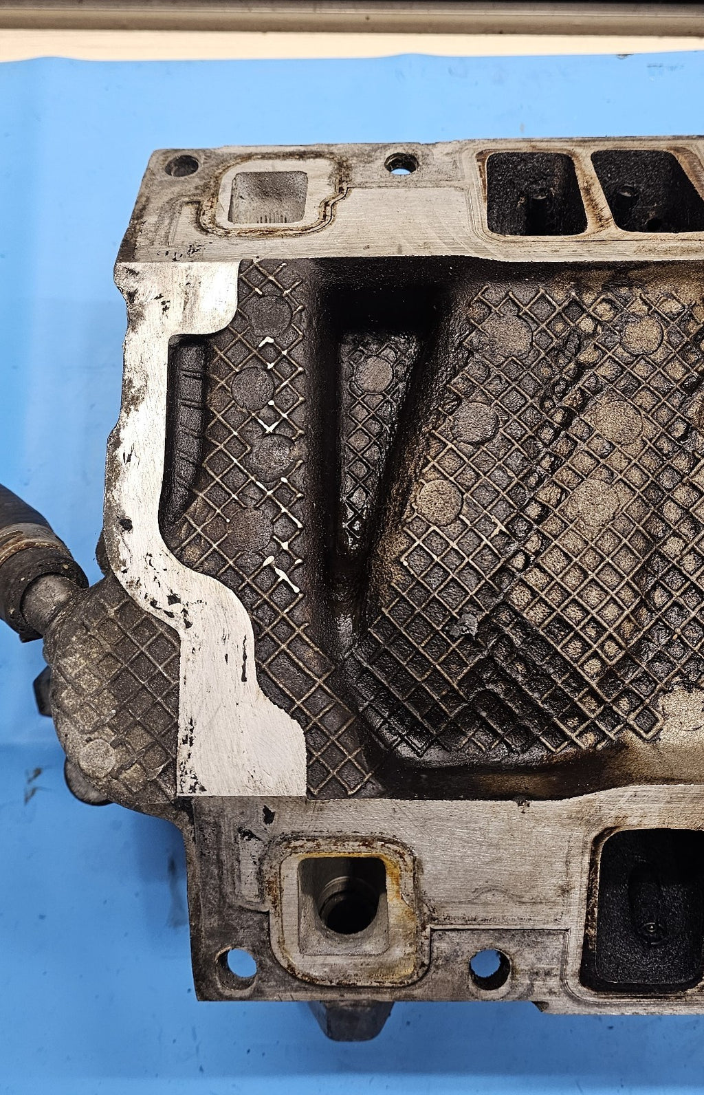 🔥96-00 Chevy/GMC 1500 2500 3500 Pickups Vortec Intake Lower 5.7L/350, 5.0L/305