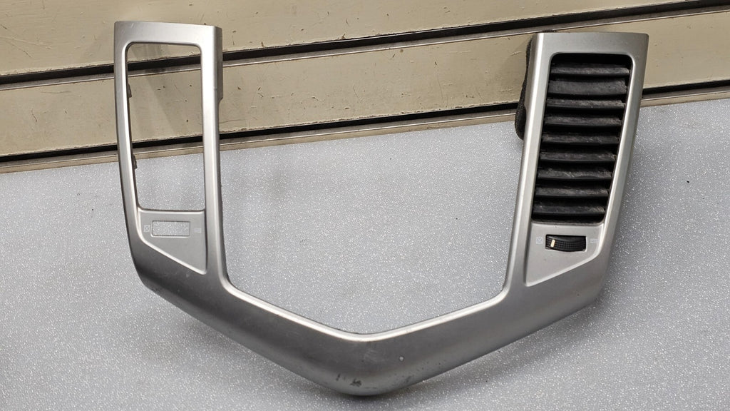 🔥11-15 Chevrolet Cruze Radio Bezel Center Air Vent Heater Conditioning Silver