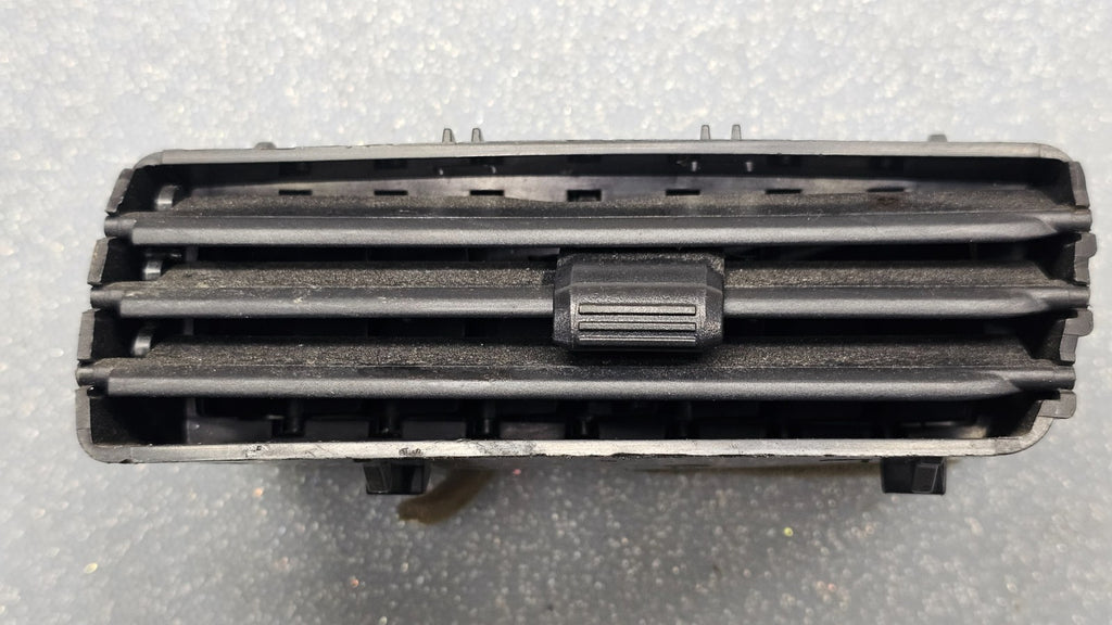 🔥08-11 FORD FOCUS DASH RIGHT PASSSENGER AIR VENT A/C AC HEATER PANEL BLACK