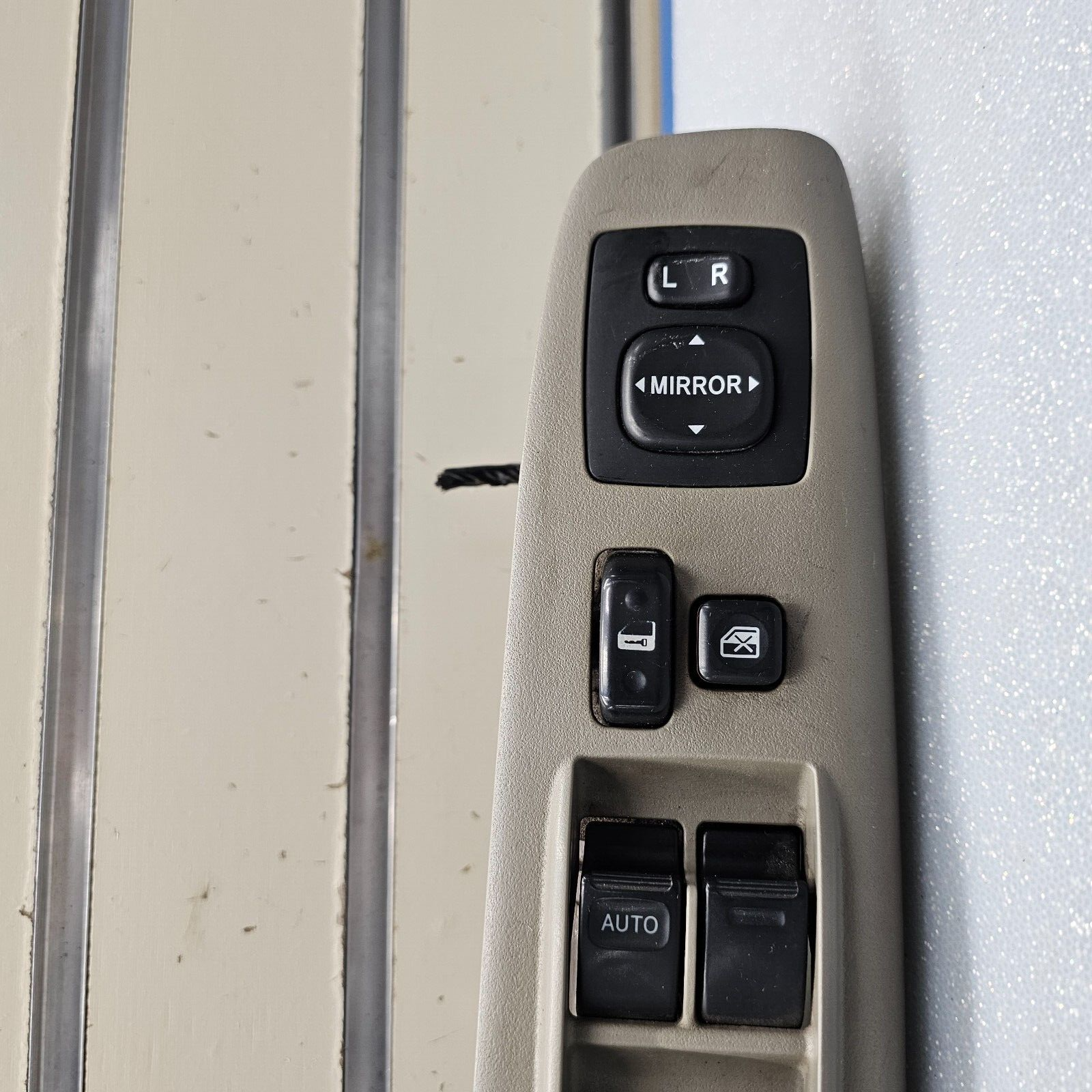 02-06 Toyota Camry Front Left Driver Master Power Window Switch Assembly LT TAN