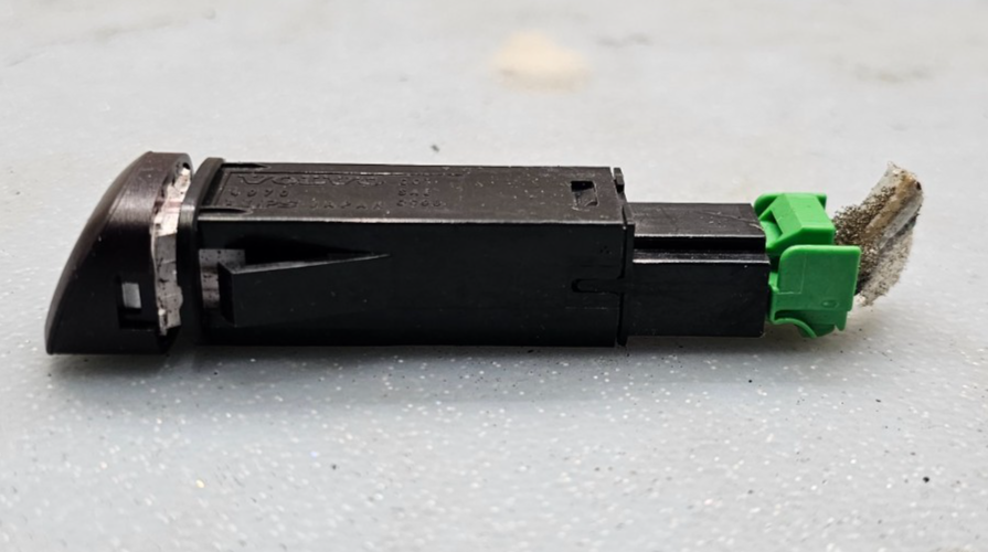 🔥98-14 Volvo XC90 S80 V70 Emergency Hazard Light Control Switch Unit Assy Black