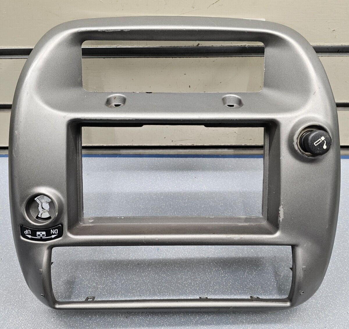 95-10 Ford Ranger EXPLORER Center Dash Radio Trim Surround Bezel Trim SILVER B2