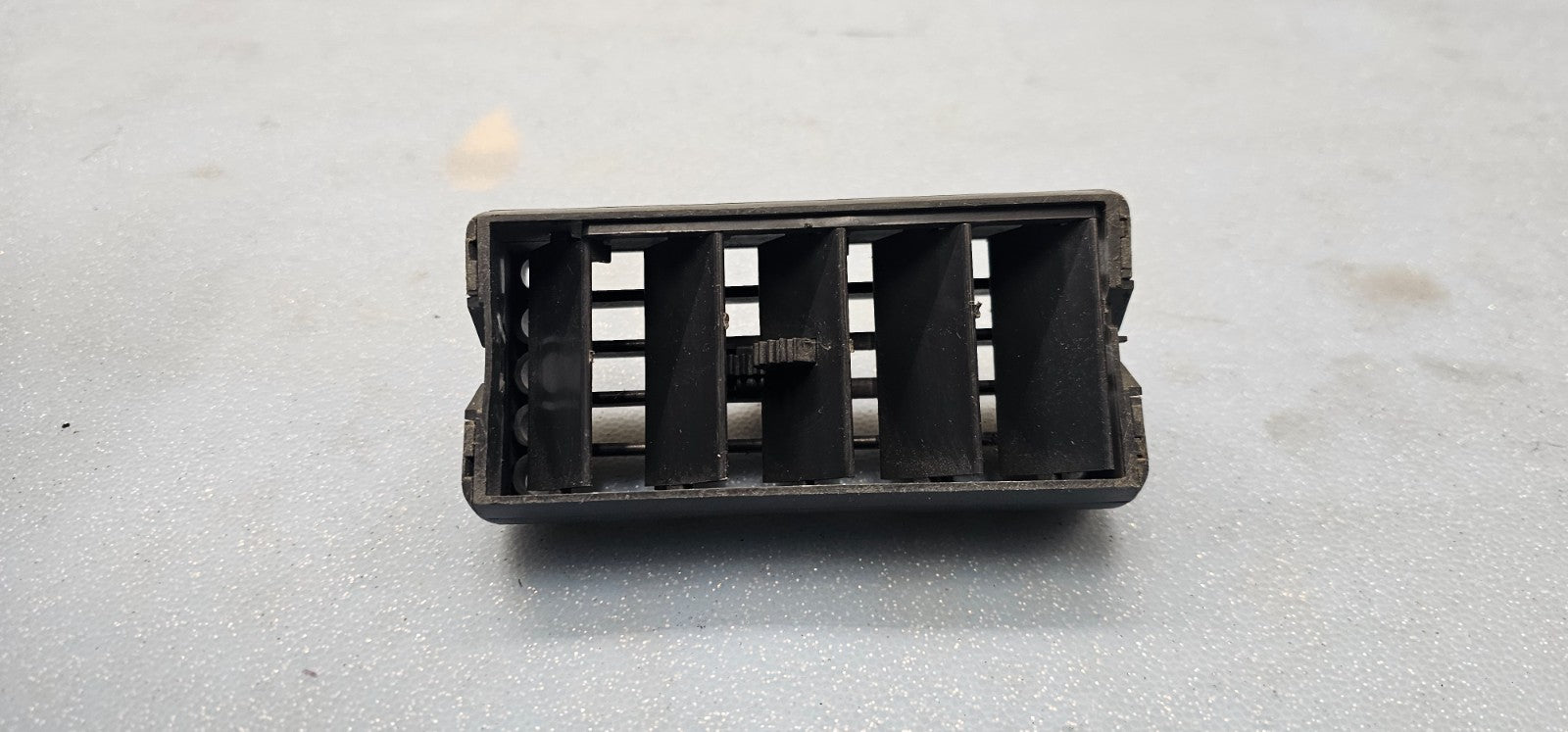 🔥95-05 Cavalier Front Center Dash A/C AC HVAC Air Vent Heater Outlet Black OEM