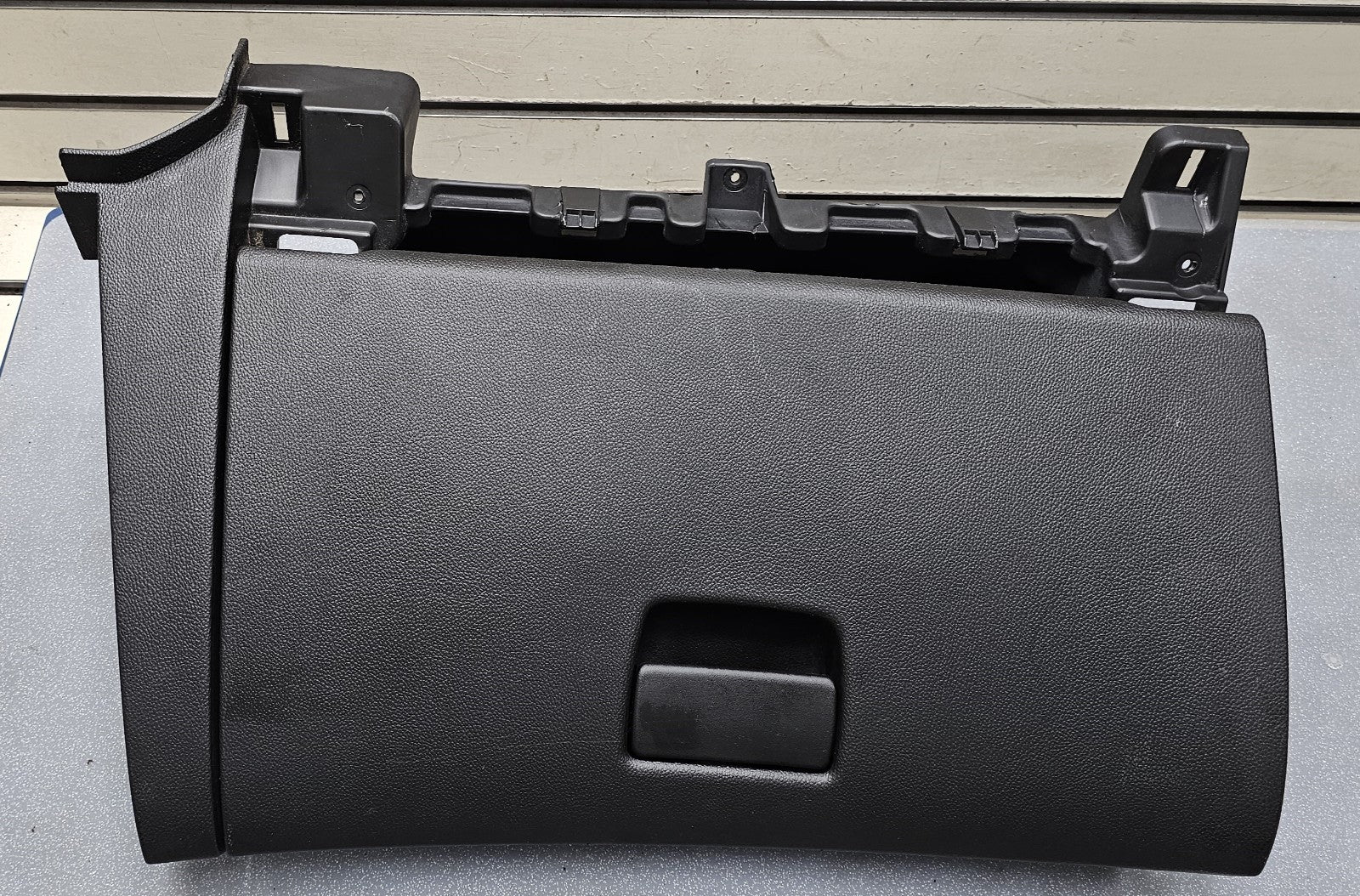 🔥11-16 Chevy Cruze Ebony Dash Glove Box Lid storage Compartment Assembly Black