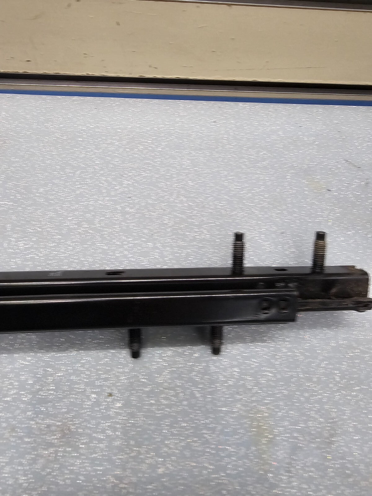 06-08 Dodge Ram 1500 2500 Left Driver Seat Track Adjuster Left Sliding Rail OEM