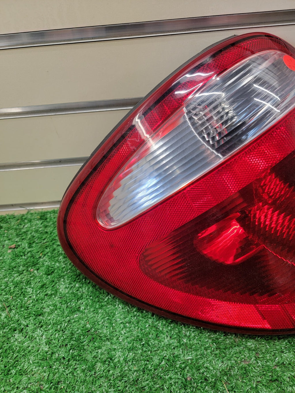 🔥04-07 Chrysler Town Country Dodge Grand Caravan Driver Tail light Assembly OEM