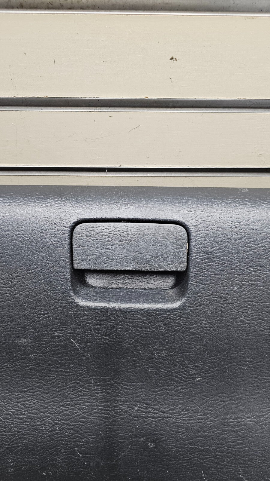 🔥02-05 RAM 1500 2500 Dash GLOVE BOX Storage Compartment Assembly BLACK G22
