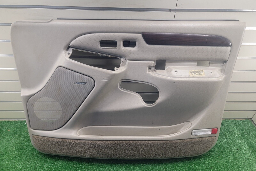🔥2003-2006 Chevy Silverado SIERRA Door Panel Front right passenger side Tan D5