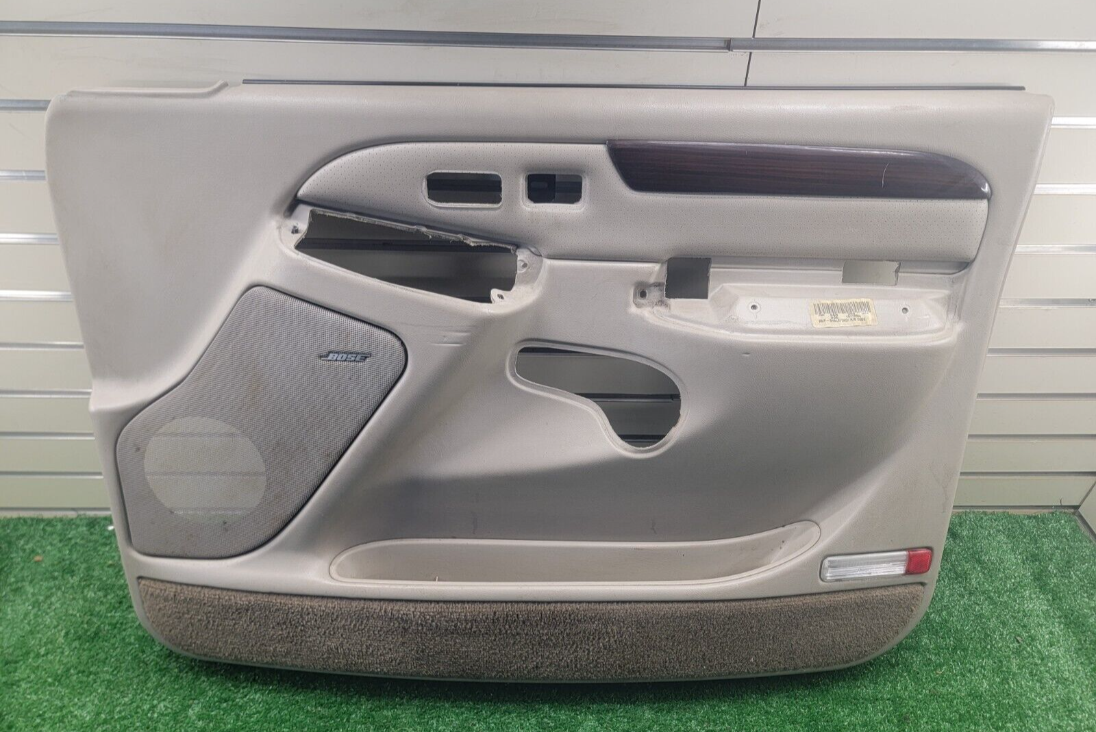 🔥2003-2006 Chevy Silverado SIERRA Door Panel Front right passenger side Tan D5