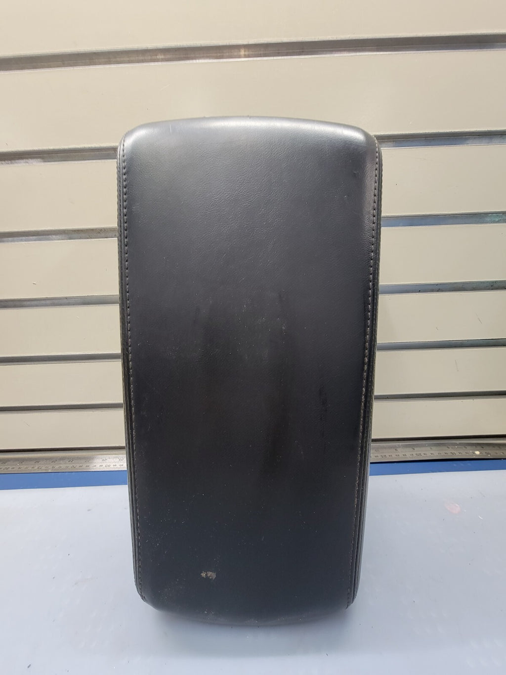 🔥08-10 Chrysler 300 Dodge Charger Center Console Lid Armrest Storage BLACK