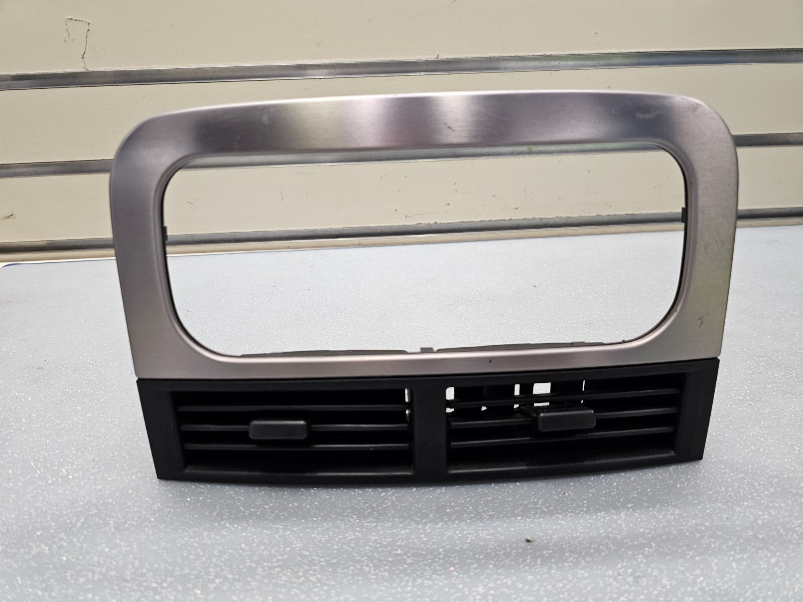 🔥99-04 Jeep Grand Cherokee Center Dash RADIO Bezel A/C Air Vent Trim SILVER