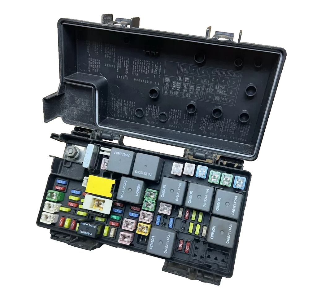 🔥2010 JEEP LIBERTY DODGE NITRO TIPM TOTALLY POWER INTEGRATED FUSE BOX OEM