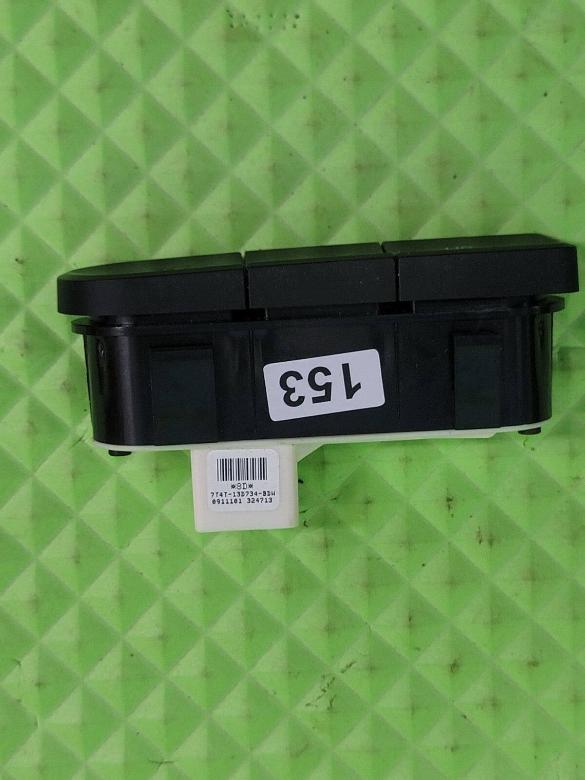🔥2007-2010 Ford Edge Hazard Traction Off Switch SW33