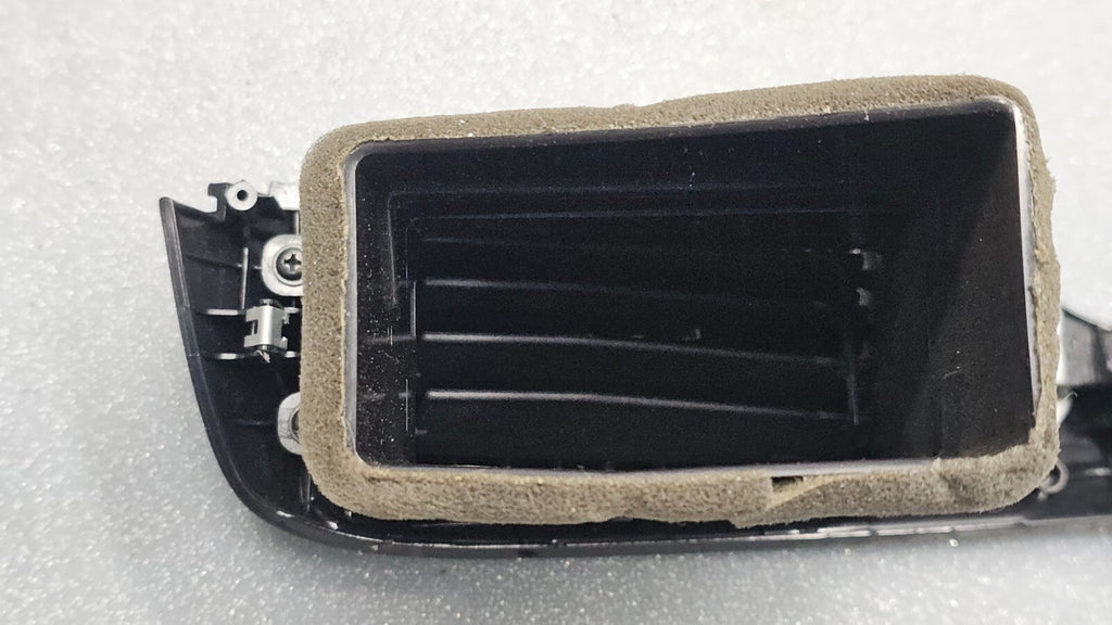 06-12 Kia Sedona Carnival Front Right Passenger Dash AC Air Vent Assembly Black