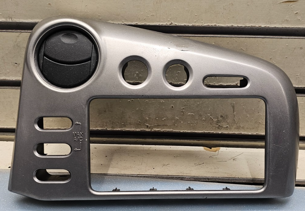 🔥03-08 Toyota MATRIX Pontiac VIBE Center Dash Radio Bezel Trim Panel SILVER OEM