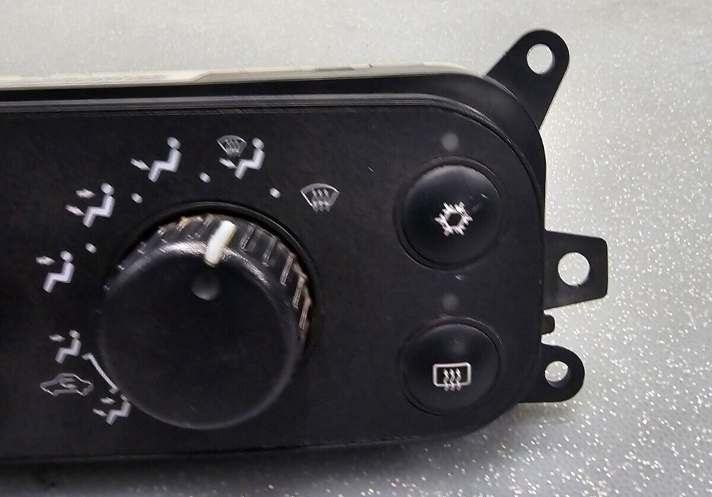 02-05 Dodge RAM 1500 Dash AC Heater Climate Temperature Control Air Conditioner