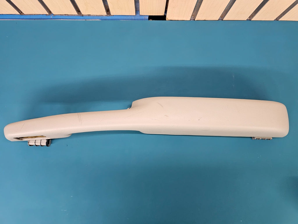 🔥99-06 Silverado SIERRA TAHOE Door Panel ARMREST Rear LEFT Handle LIGHT TAN H3