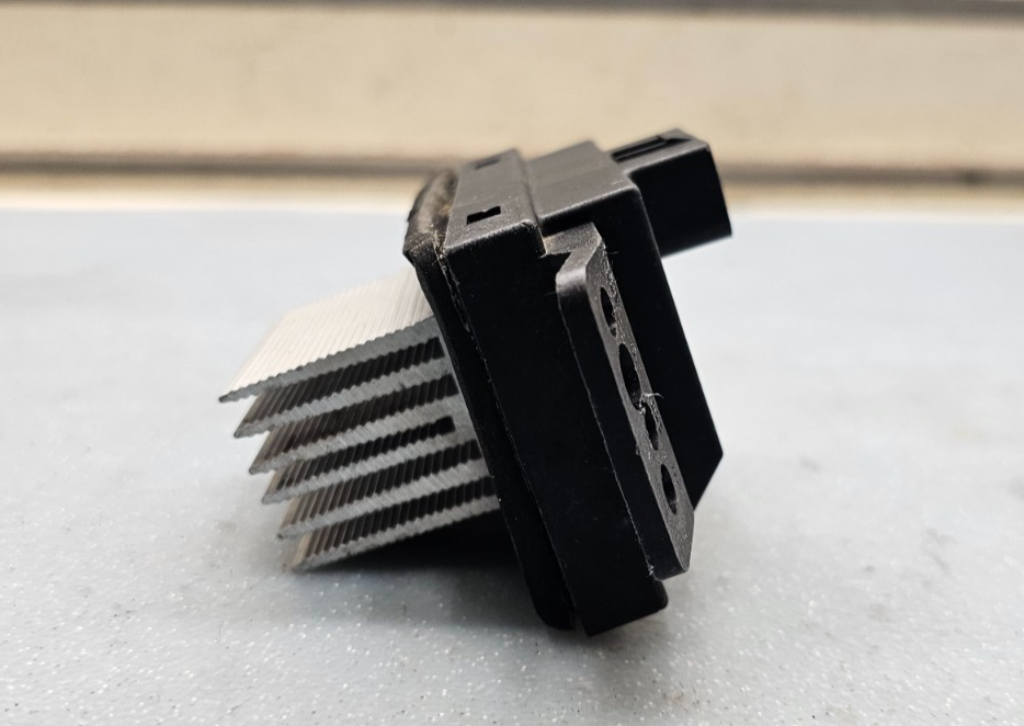 🔥03-11 Allure Century IMPALA  HVAC Heater Blower Motor Resistor black
