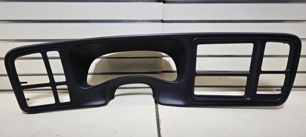 03-06 CHEVY GMC INSTRUMENT Cluster Speedo Dash Trim PANEL Radio Bezel DK GRAY C5