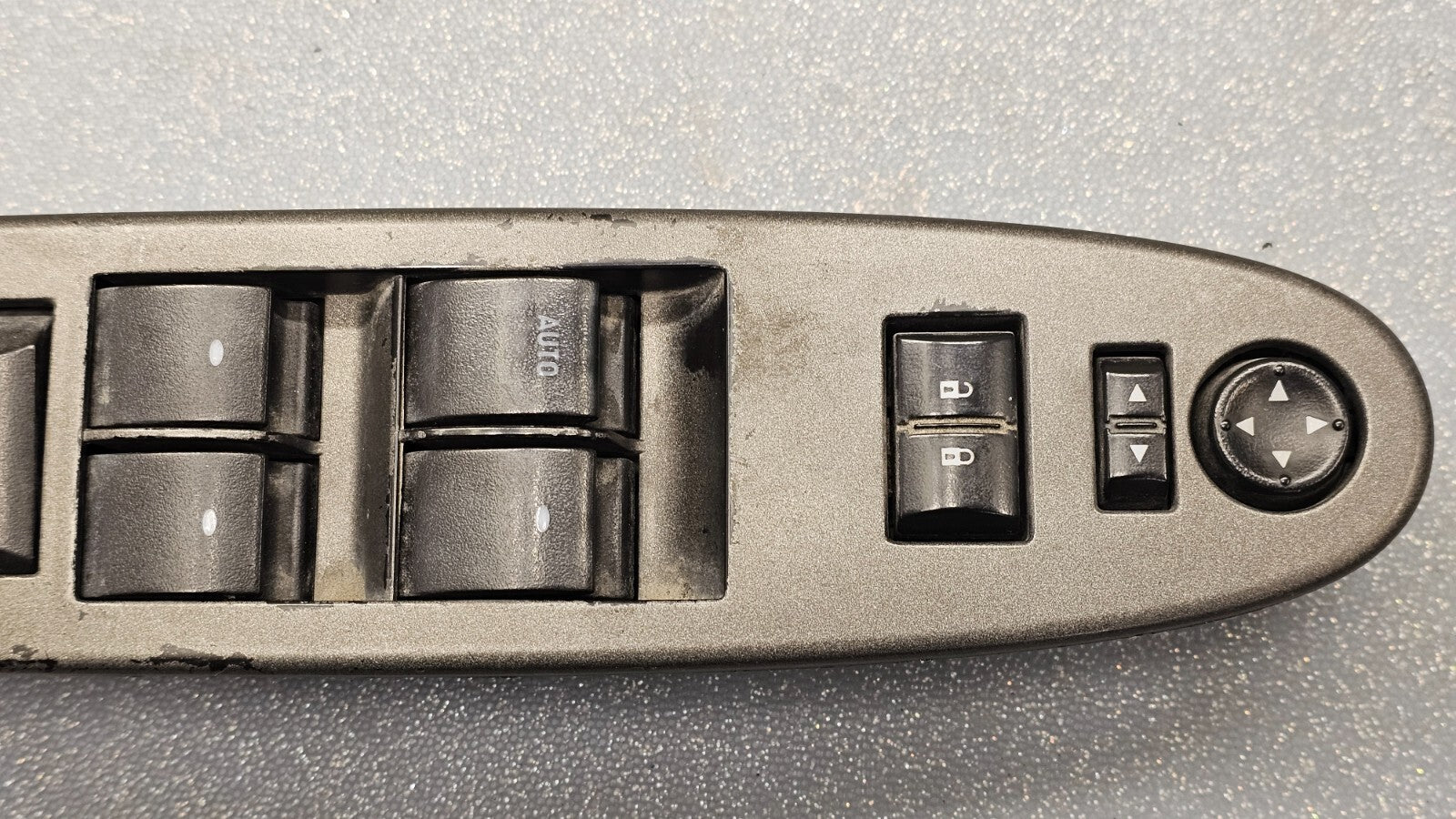 🔥05-10 Cobalt G5 Left Driver Master Power Window Switch Control Assembly SILVER