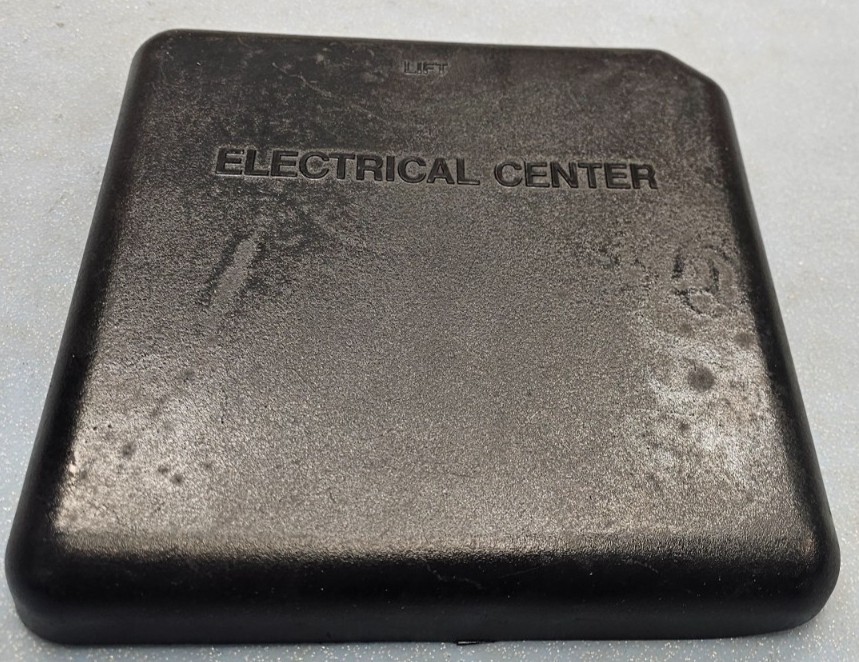🔥00-02 Silverado Sierra Engine Fuse Relay Box Cover Lid Trim Panel Black OEM