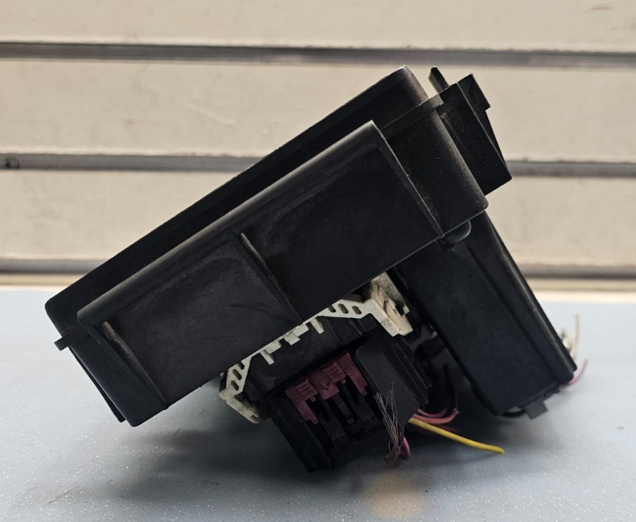 🔥2008 DODGE RAM FUSE BOX RELAY TIPM TOTALLY INTEGRATED POWER MODULE ASSEMBLY