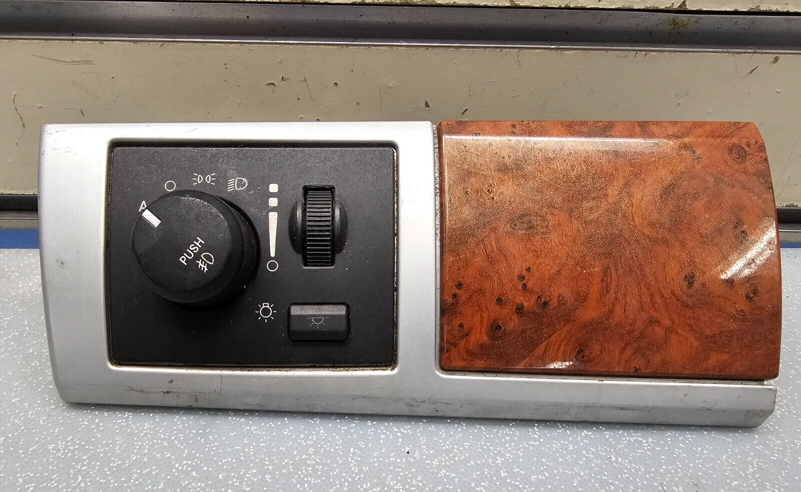 🔥08-10 Grand Caravan Town Country Dash Headlight Switch Bezel Trim Silver/Wood