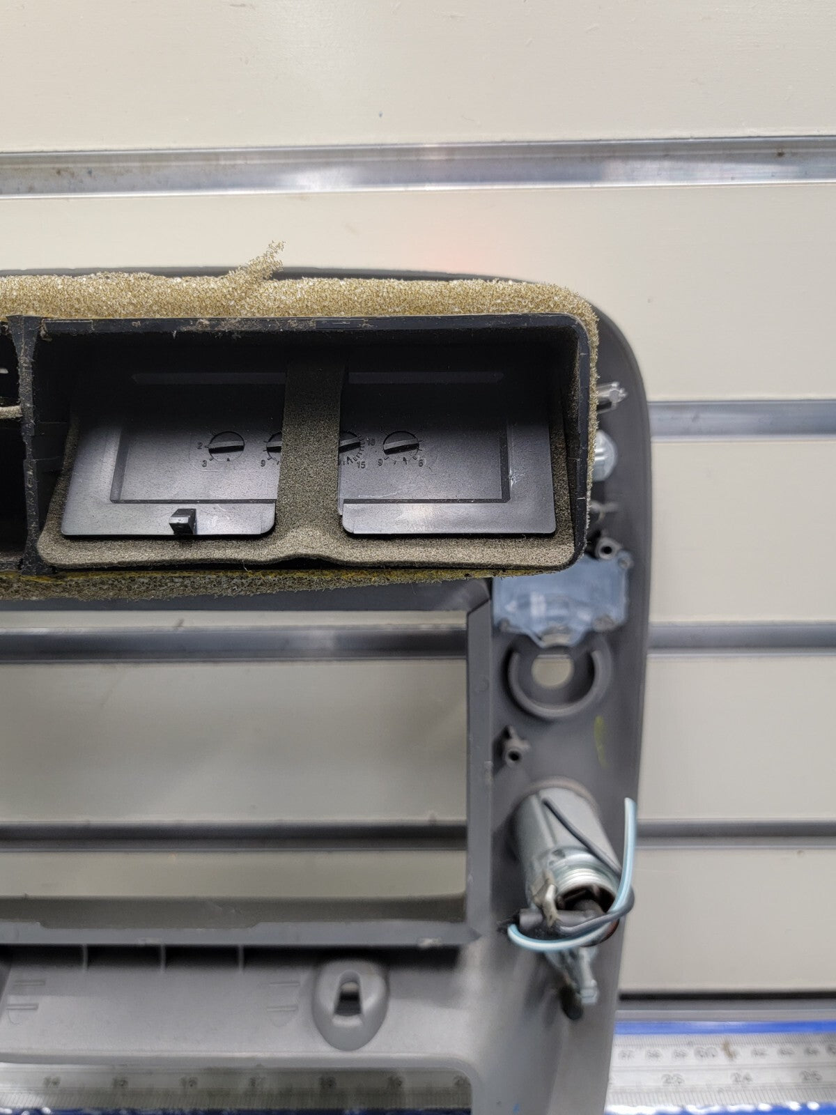 1995-2010 Ranger EXPLORER Radio Center Dash Trim Bezel 4x4 Fog Air Vent BLACK B2