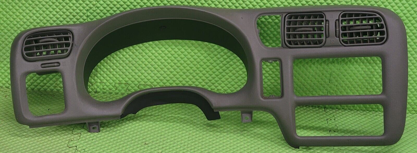 🔥1998-2004 BLAZER S10 JIMMY SONOMA Cluster Dash Radio Bezel GREY C8