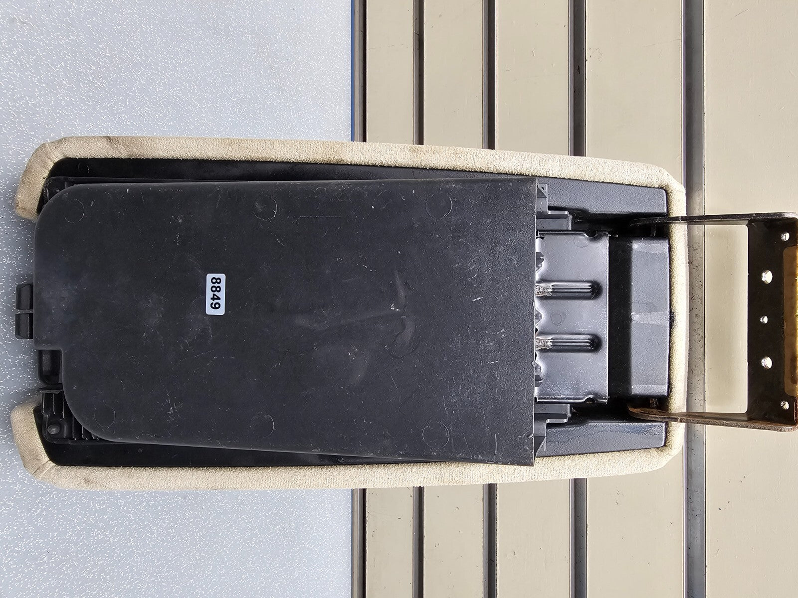 09-14 Maxima 13-18 Altima Center Console Lid Top Pad Armrest Cloth Assembly Tan