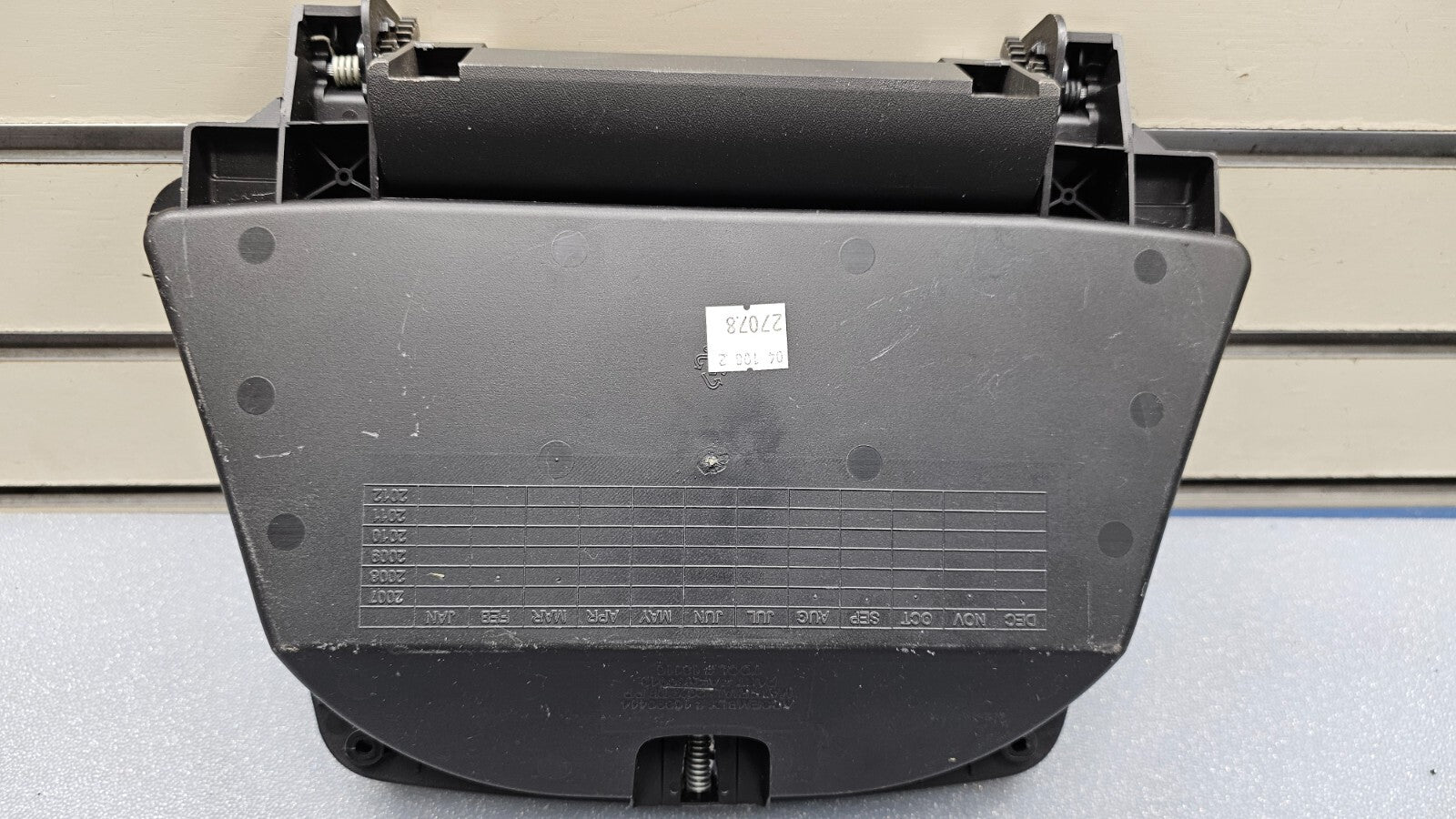 🔥08-12 Chevy Malibu  DASH CENTER CUBBY BIN COMPARTMENT Storage Assembly BLACK