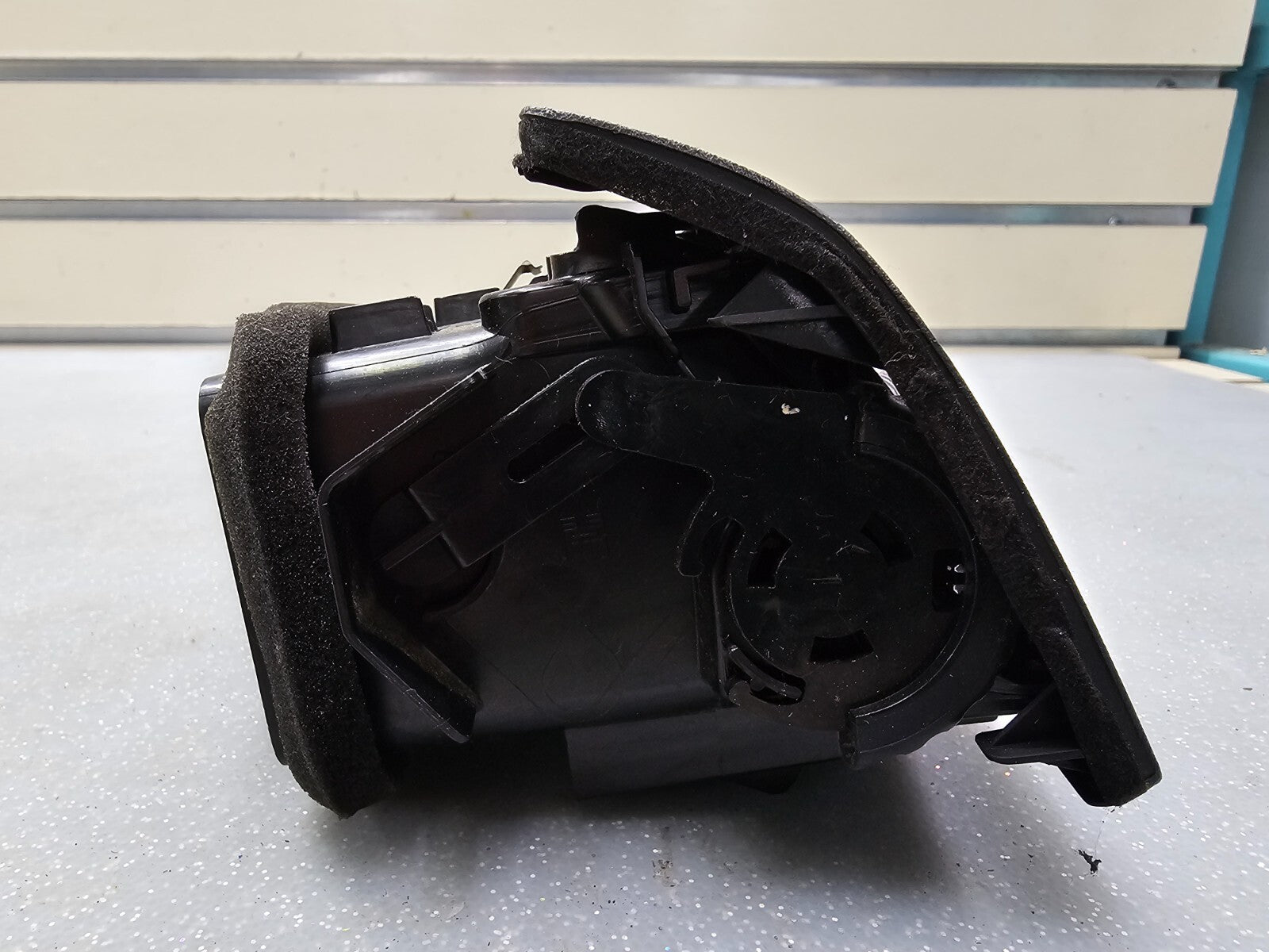 🔥06-10 INFINITI M35 M45 SEDAN LH PASSENGER SIDE DASH A/C AIR VENT OEM BLACK