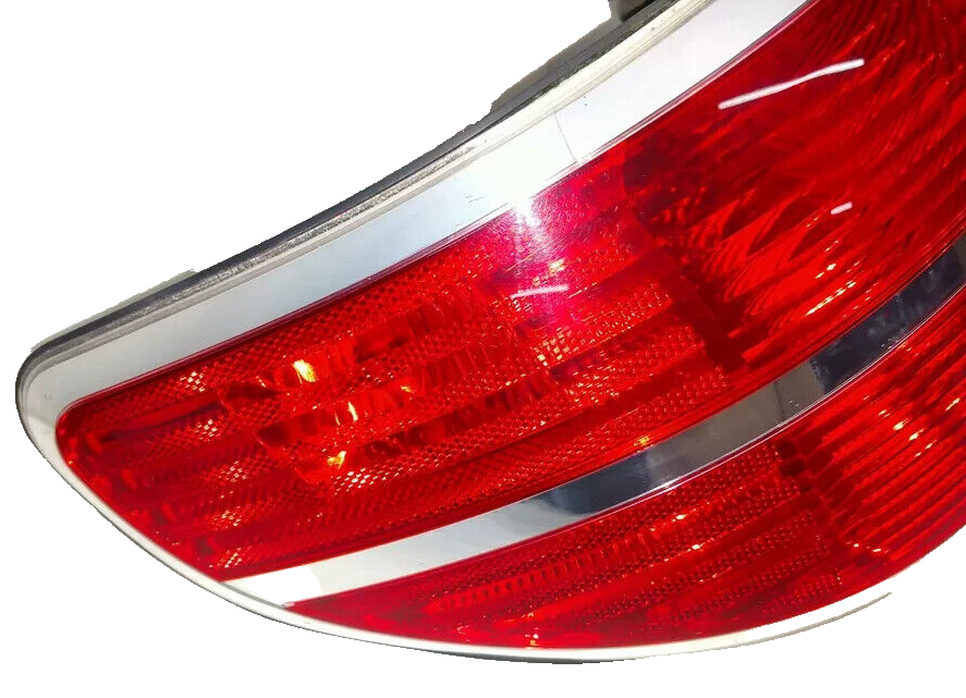 07-10 Saturn Outlook Rear Outer Left Driver Tail Brake Stop Light Lamp Assembly