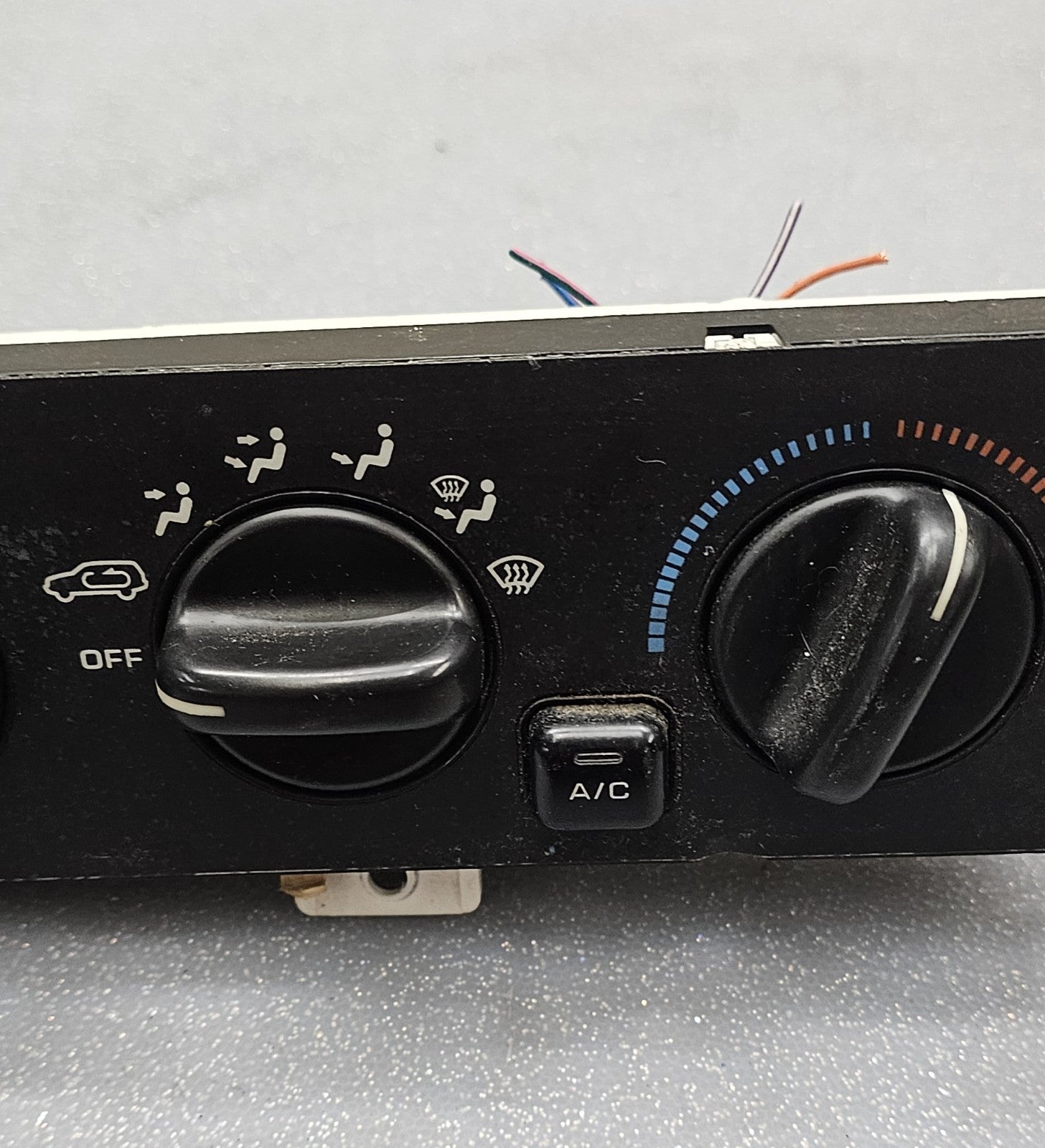 96-98 JEEP GRAND CHEROKEE A/C HEATER CLIMATE CONTROL TEMPERATURE SWITCH ASSEMBLY