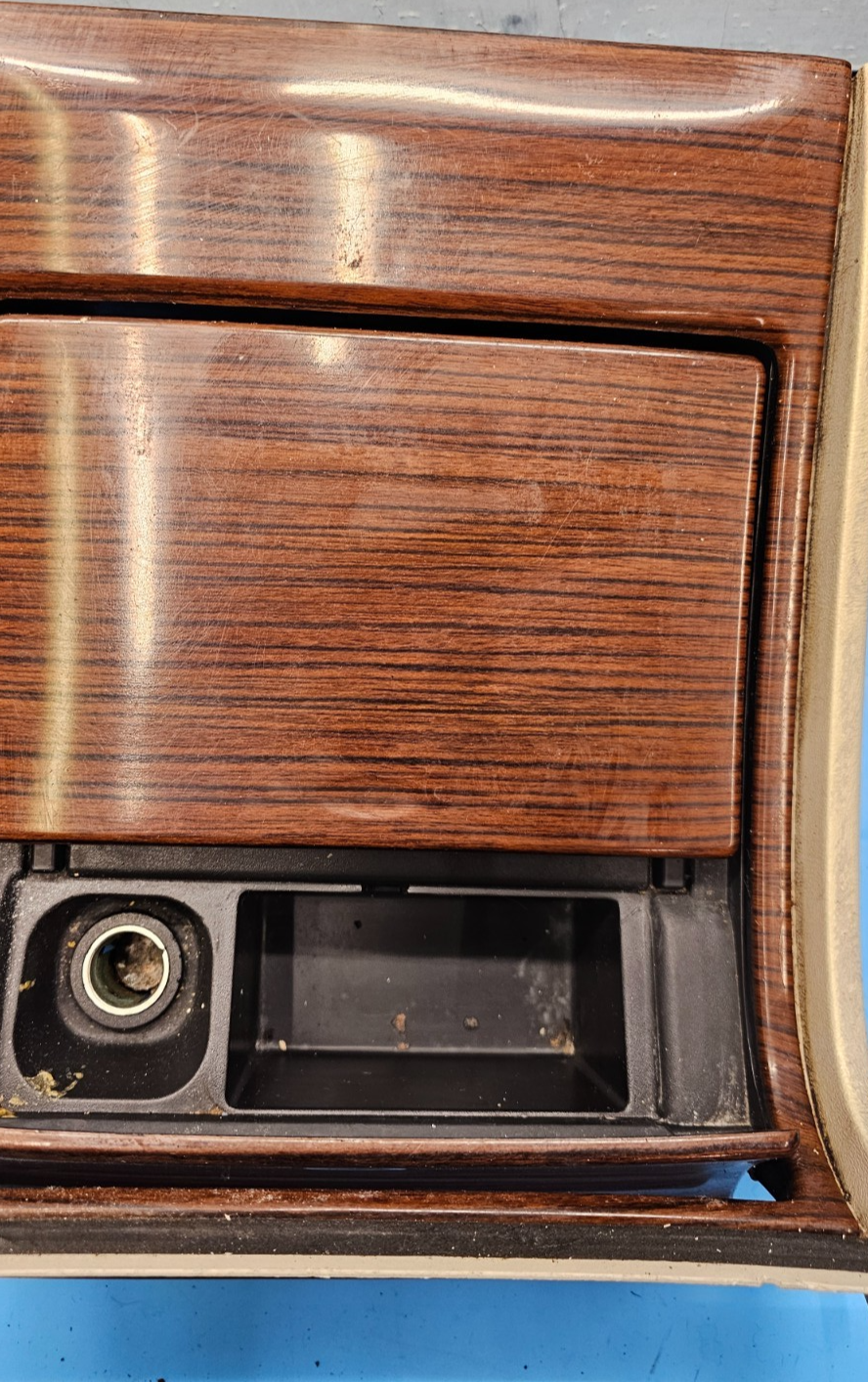 🔥03-06 Cadillac Escalade Lower Bezel Center Console Cup Holder Panel woodgrain